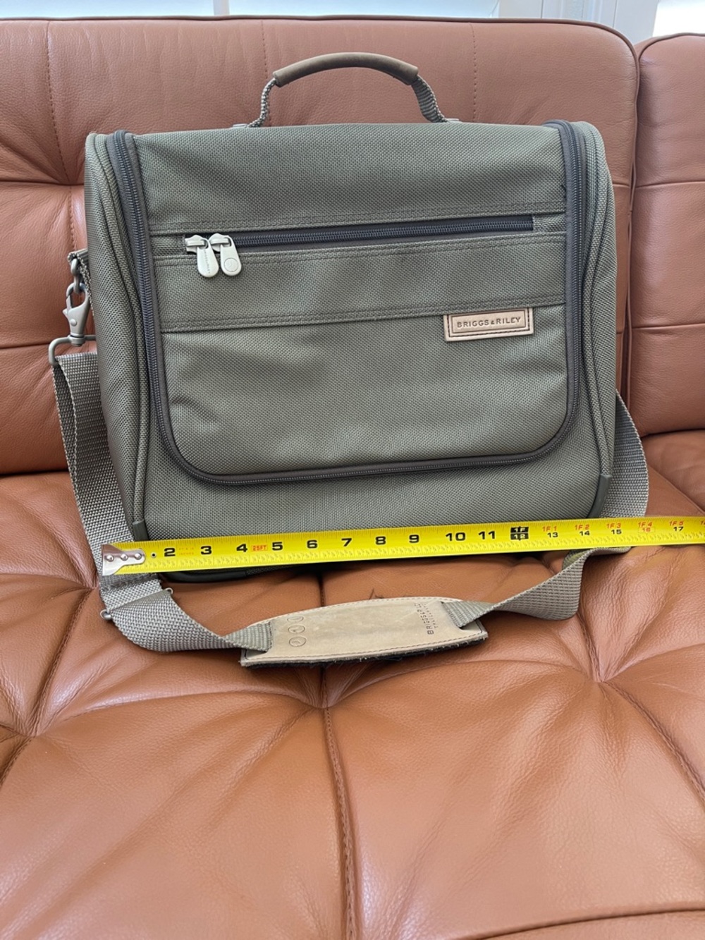 Briggs & Riley Olive Green Men’s Toiletry Travel Organizer
